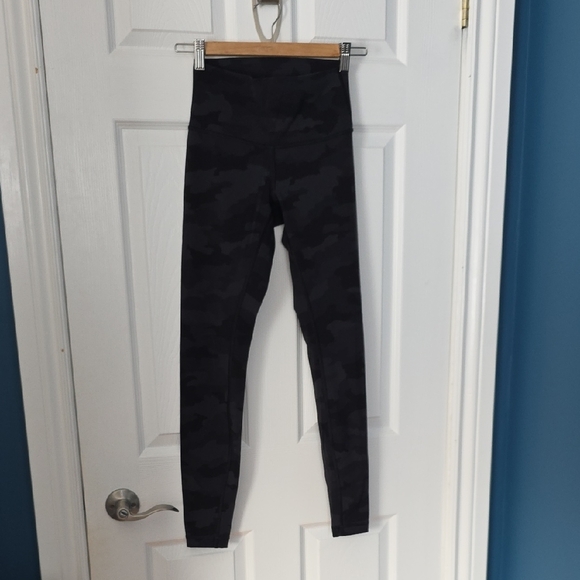 Lululemon Athletica Gray Camouflage Leggings - Picture 3 of 6
